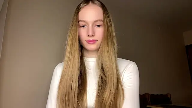 Snapshot of Viktoria_Vibes chatting on 02/15/26, 03:31 Viktoria Vibes online show from 02/15/26, 03:31