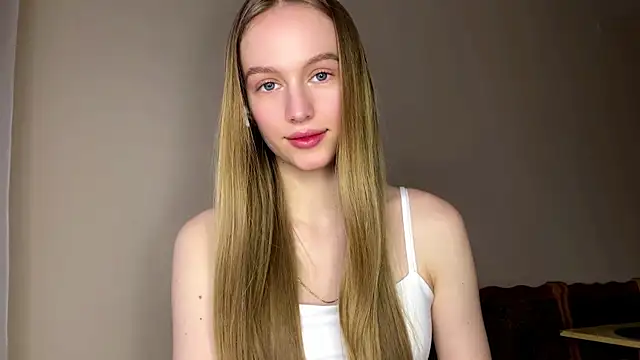 Snapshot of Viktoria_Vibes chatting on 02/16/26, 03:08 Viktoria Vibes online show from 02/16/26, 03:08