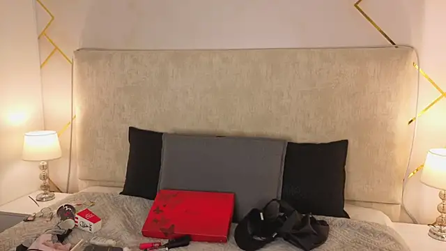 Nioki  online show from 04/04/26, 04:22