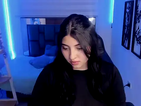 Snapshot of bloom_winxx chatting on 02/13/26, 03:02 bloom winxx online show from 02/13/26, 03:02