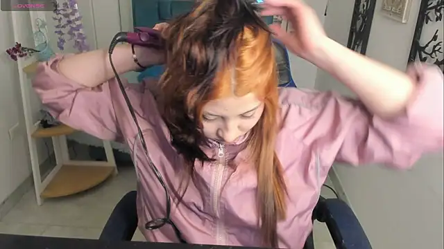 Snapshot of bloom_winxx chatting on 02/27/26, 04:01 bloom winxx online show from 02/27/26, 04:01