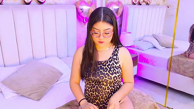 Mia Reize online show from 02/13/26, 12:23