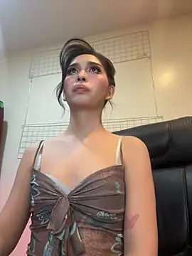 Snapshot of goddess_athena69 chatting on 04/05/26, 06:49 goddess athena69 online show from 04/05/26, 06:49