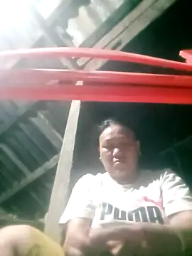 Snapshot of Lucky_baby7 chatting on 03/20/26, 11:37 Lucky baby7 online show from 03/20/26, 11:37