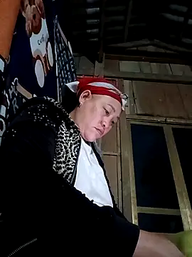 Snapshot of Lucky_baby7 chatting on 03/22/26, 10:46 Lucky baby7 online show from 03/22/26, 10:46