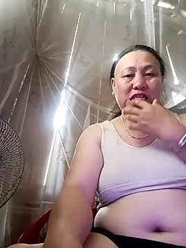 Snapshot of Lucky_baby7 chatting on 04/04/26, 05:06 Lucky baby7 online show from 04/04/26, 05:06