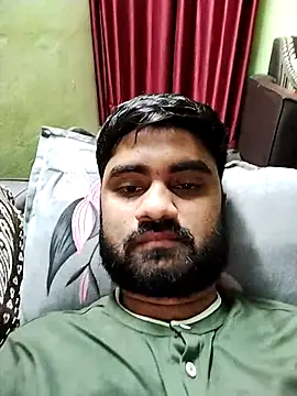 Snapshot of loyalboy_0052 chatting on 04/05/26, 10:18 loyalboy 0052 online show from 04/05/26, 10:18