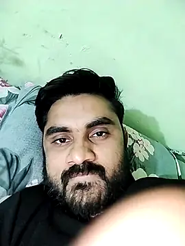 Snapshot of loyalboy_0052 chatting on 04/12/26, 06:57 loyalboy 0052 online show from 04/12/26, 06:57