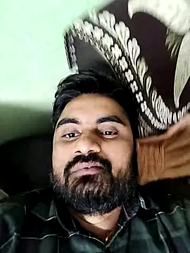 Snapshot of loyalboy_0052 chatting on 04/13/26, 04:34 loyalboy 0052 online show from 04/13/26, 04:34