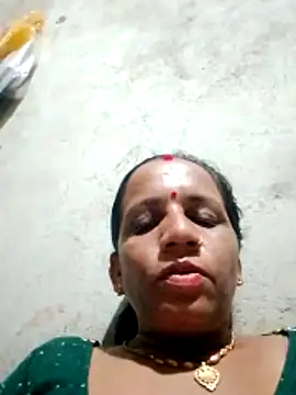 Snapshot of Anitarakkoli chatting on 05/20/26, 04:46 Anitarakkoli online show from 05/20/26, 04:46