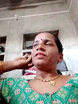 Snapshot of Anitarakkoli chatting on 05/31/26, 04:31 Anitarakkoli online show from 05/31/26, 04:31