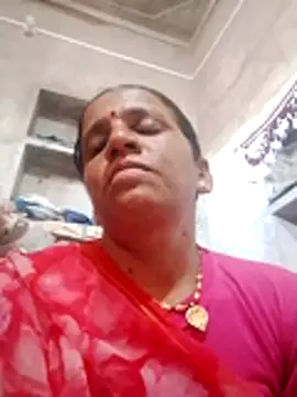 Snapshot of Anitarakkoli chatting on 06/19/26, 07:12 Anitarakkoli online show from 06/19/26, 07:12