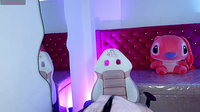 babyy nicols m online show from 04/07/26, 11:54