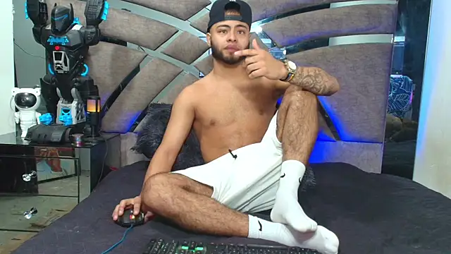 Xanderstone00 online show from 06/19/26, 05:01