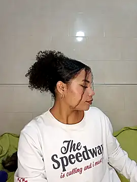 Snapshot of BrianaSweetxxx chatting on 02/14/26, 04:31 BrianaSweetxxx online show from 02/14/26, 04:31