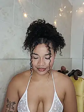 BrianaSweetxxx online show from 05/26/26, 03:35