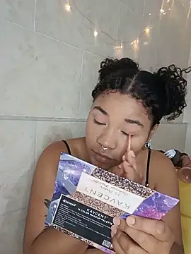 BrianaSweetxxx online show from 05/28/26, 03:48