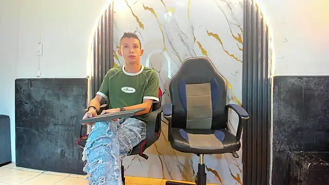 Isaak 26 online show from 03/11/26, 11:05