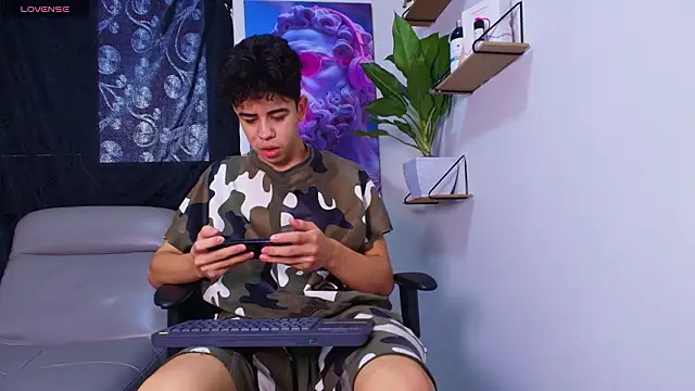 Gael moon  online show from 02/17/26, 08:59