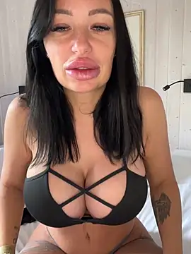 SaraHotDiamond xoxo online show from 04/07/26, 08:59