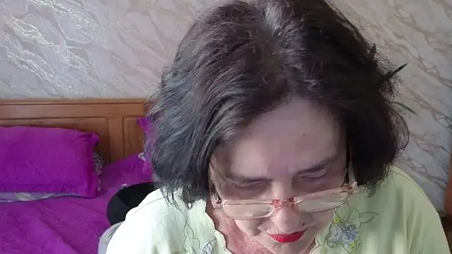 xMaryxAnne online show from 05/06/26, 11:15