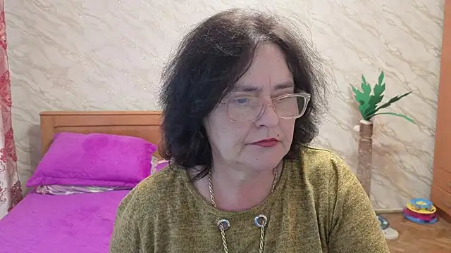 xMaryxAnne online show from 05/24/26, 05:18