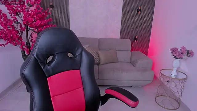 karol priston online show from 04/02/26, 03:15