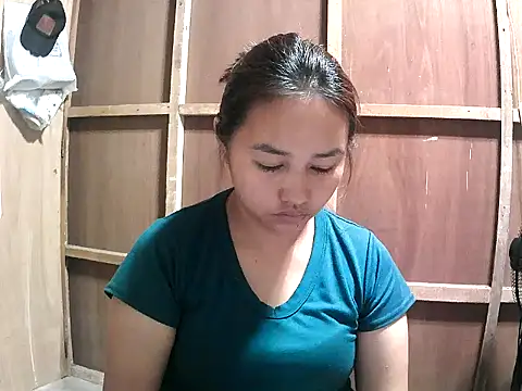 Snapshot of Cloudette_17 chatting on 02/13/26, 05:03 Cloudette 17 online show from 02/13/26, 05:03