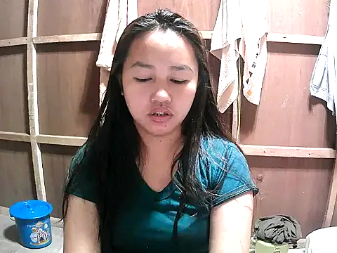 Snapshot of Cloudette_17 chatting on 02/25/26, 09:19 Cloudette 17 online show from 02/25/26, 09:19