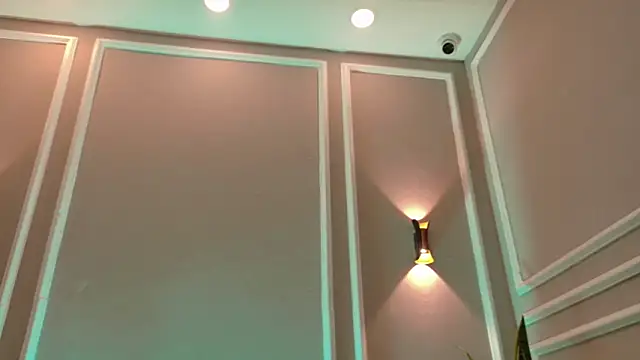 SuzyFox  online show from 03/15/26, 08:04