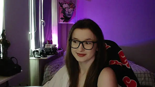 LunaXcherry online show from 04/13/26, 04:45