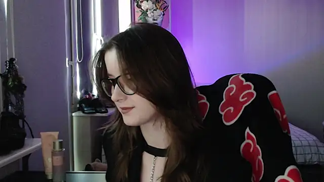 LunaXcherry online show from 04/22/26, 04:41