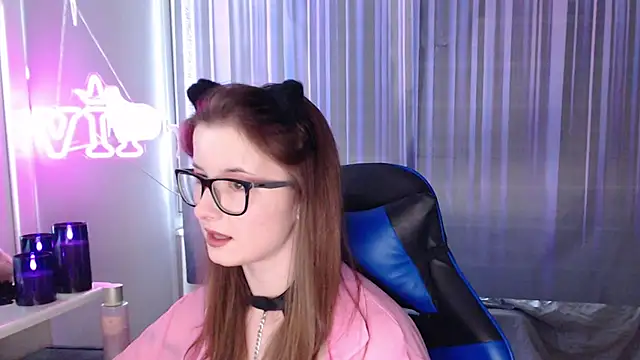 Snapshot of LunaXcherry chatting on 06/30/26, 04:41 LunaXcherry online show from 06/30/26, 04:41