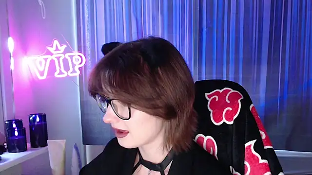 Snapshot of LunaXcherry chatting on 07/20/26, 05:15 LunaXcherry online show from 07/20/26, 05:15