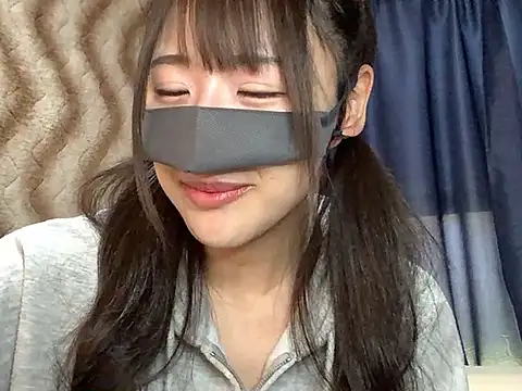 cocomi-coco0209 online show from 05/17/26, 08:34