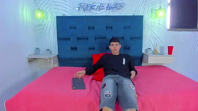 Adventurous Boys online show from 02/20/26, 06:08