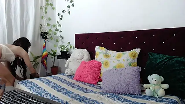 Saraanova1 online show from 06/03/26, 02:47