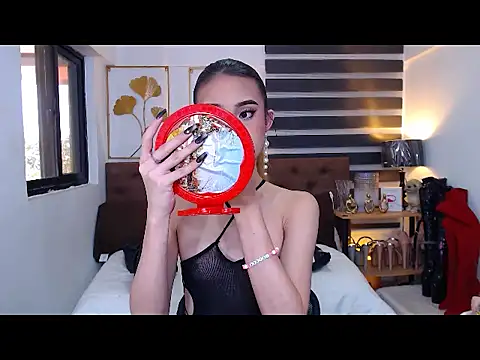 Snapshot of JuicyCockThea chatting on 02/25/26, 01:04 JuicyCockThea online show from 02/25/26, 01:04