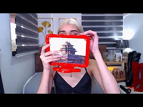 JuicyCockThea online show from 05/03/26, 11:44