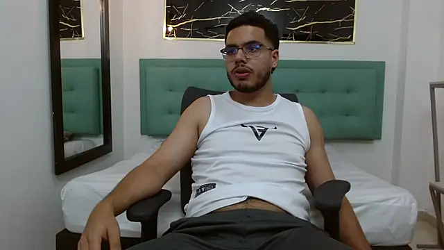 Snapshot of Trevor_Ash chatting on 03/03/26, 07:20 Trevor Ash online show from 03/03/26, 07:20