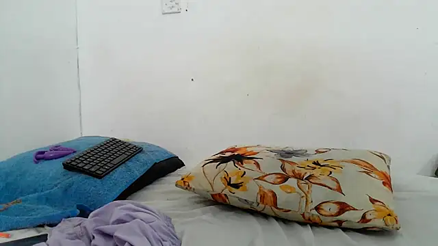 Snapshot of elfaty chatting on 04/14/26, 05:57 elfaty online show from 04/14/26, 05:57