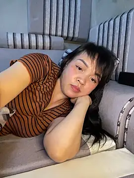 Snapshot of Strawberry-wet chatting on 03/01/26, 12:51 Strawberry-wet online show from 03/01/26, 12:51