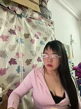 Strawberry-wet online show from 03/14/26, 12:43