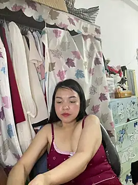 Strawberry-wet online show from 04/08/26, 07:19