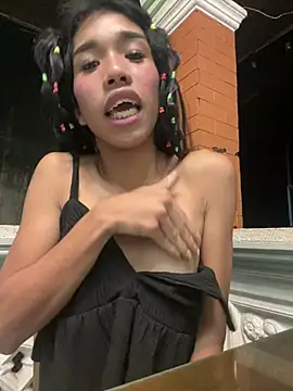 Queenoflustx online show from 08/03/26, 05:38