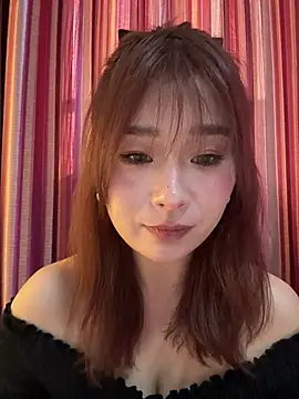 Snapshot of A-cola chatting on 02/23/26, 07:28 A-cola online show from 02/23/26, 07:28