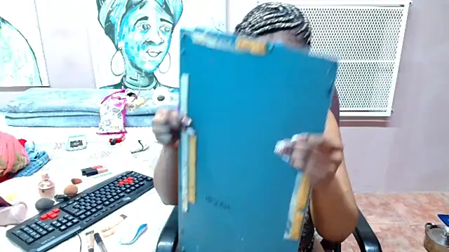 TyraHotxxx online show from 04/14/26, 06:19