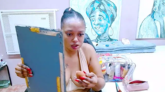 TyraHotxxx online show from 06/02/26, 06:04