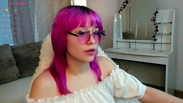 EmilyTrase online show from 05/17/26, 01:14
