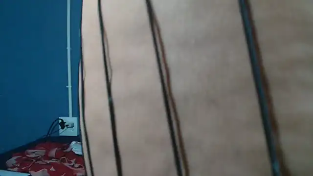 Sweet-Bella17 online show from 04/14/26, 06:36